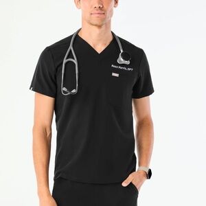 Figs leon three pocket scrub top black size M